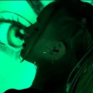 Meet your Posher, Chloe